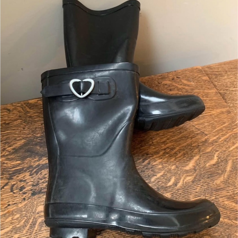 Black Girls  Rain Boots with Heart Buckle